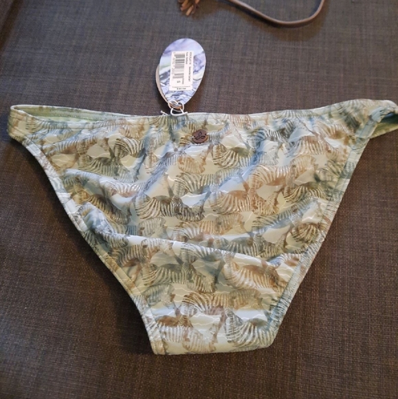 Prana top Medium bottom Small - Picture 3 of 3